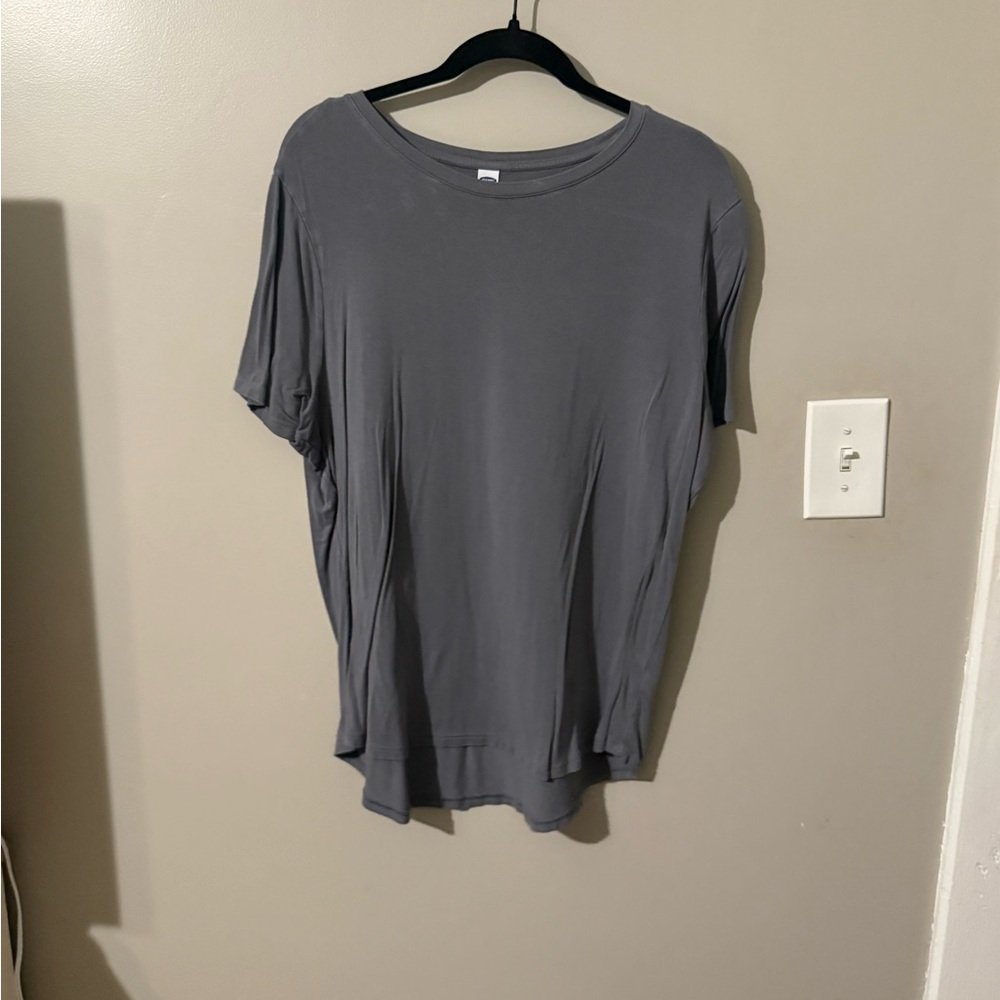 Old Navy Charcoal Short Sleeve Tee